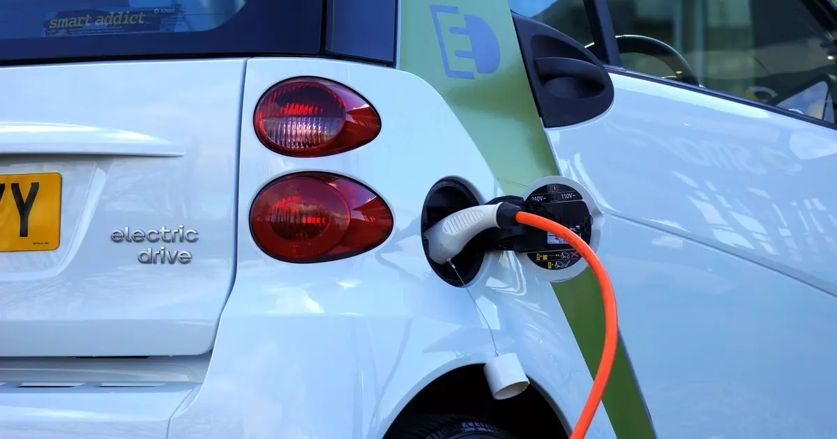 Driver desk with charge maps for best electric vehicles